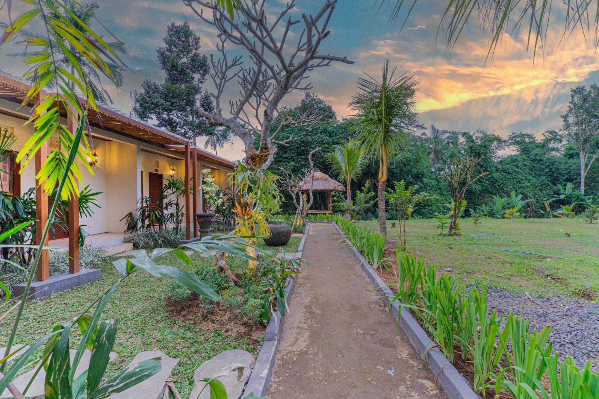 Hotel Puri Kurnia Ayu Ubud Esterno foto