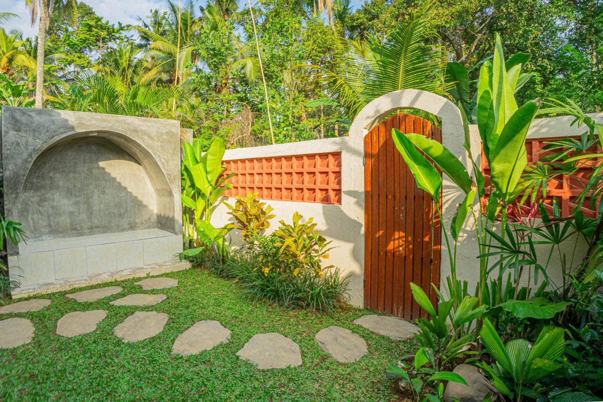 Hotel Puri Kurnia Ayu Ubud Esterno foto